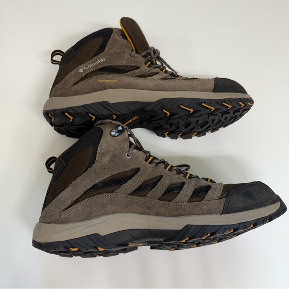 Columbia Men's Multi-Tone Hiking Shoes - Picture 8 of 10